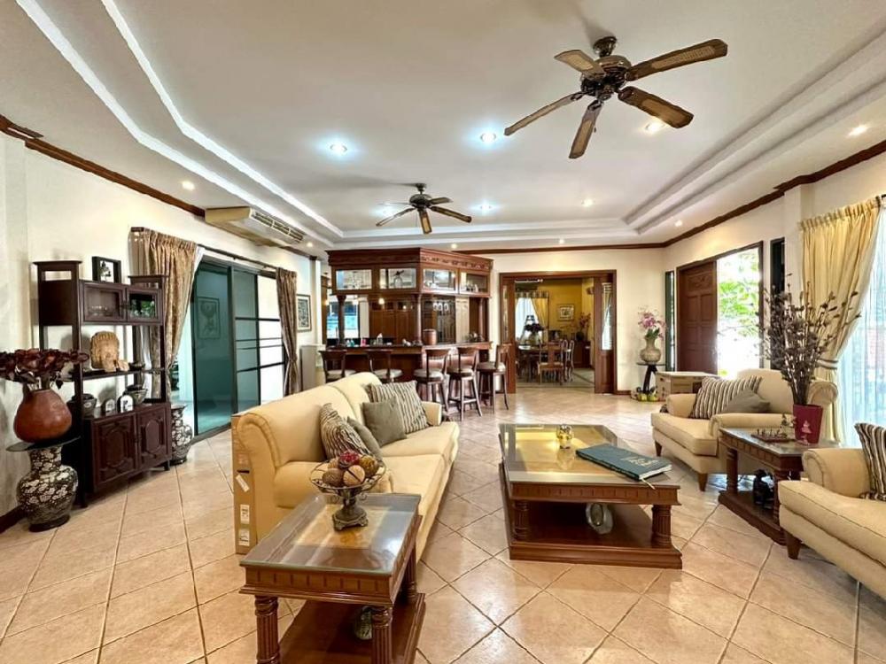 House for Rent 3 Bedroom for 55,000/month  (Central Pattaya Road)