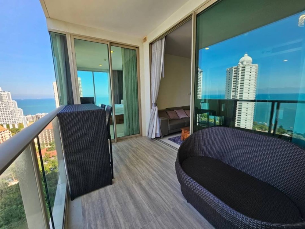 📍 The Riviera Wongamat For Rent 50,000/Month 70 Sq.m  sea view the best location in Pattaya.🏝️🌇