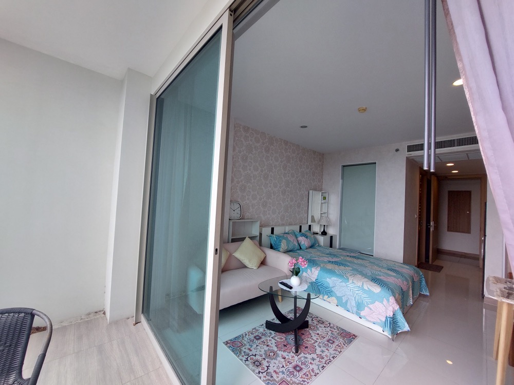 The Riviera Wongamat For Rent  18,000/ Month Studio Room 31 Sq.m