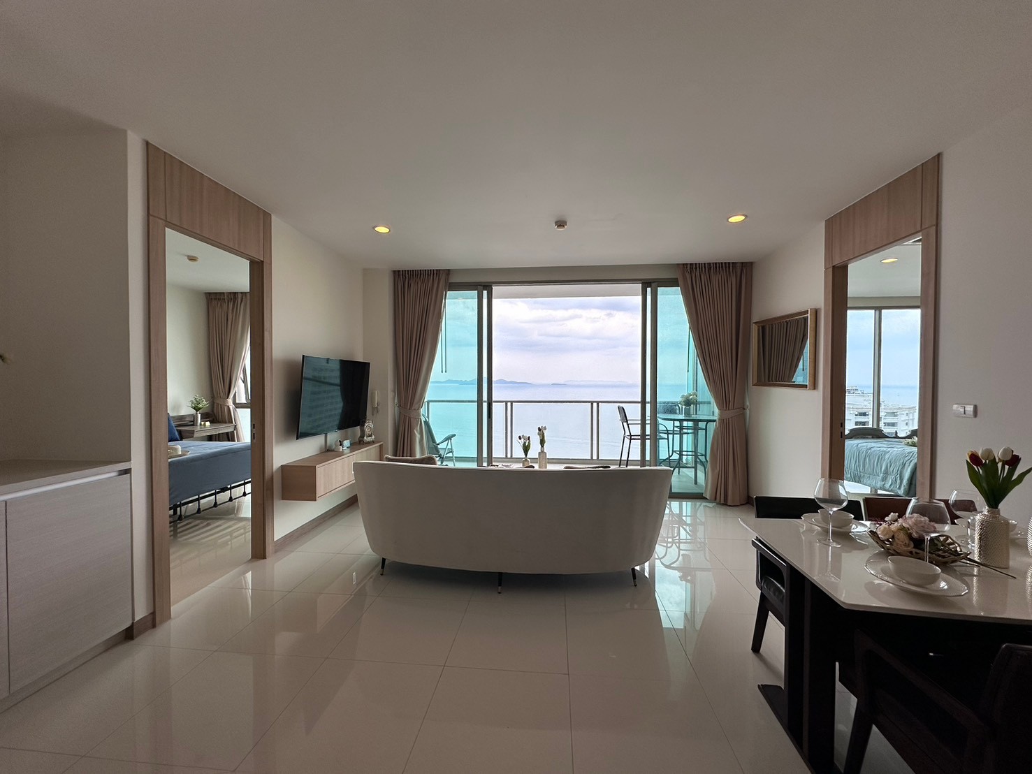 🏖️✨ The Riviera Wongamat – 2 Bedroom Luxury Seaview Condo! ✨| 19.9 MB | 84 Sqm.🏖️