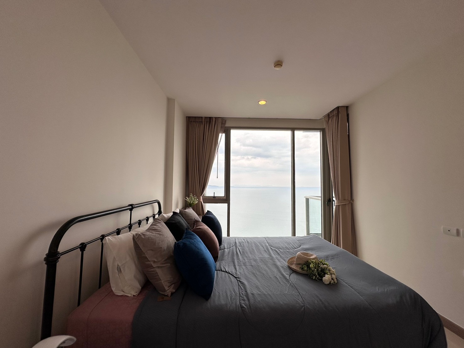 🏖️✨ The Riviera Wongamat – 2 Bedroom Luxury Seaview Condo! ✨| 19.9 MB | 84 Sqm.🏖️