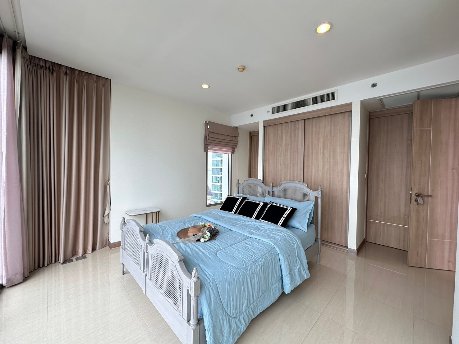 🏖️✨ The Riviera Wongamat – 2 Bedroom Luxury Seaview Condo! ✨| 19.9 MB | 84 Sqm.🏖️